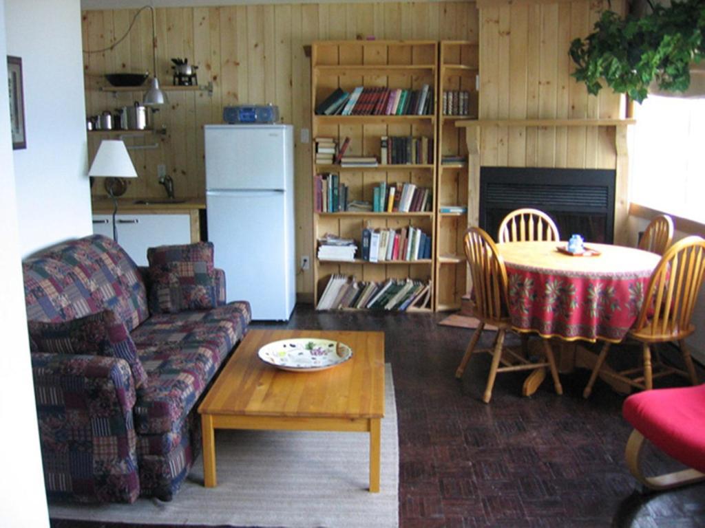 Cottages du Lac Orford, Cottage A, Côté Raquettes Cottage B, Côté Skis Eastman Extérieur photo